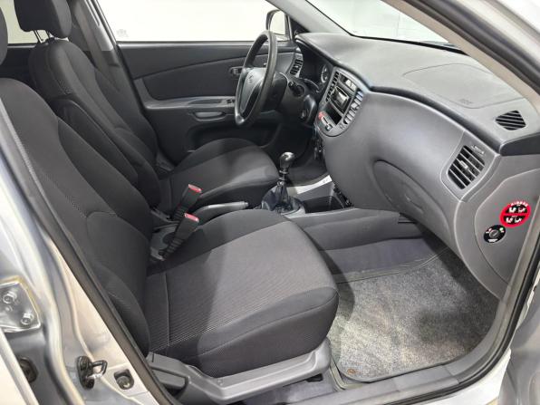 Kia Rio II с пробегом 2005 года, цена 380 000 рублей, 222845 км, хэтчбек, Автокод Объявления