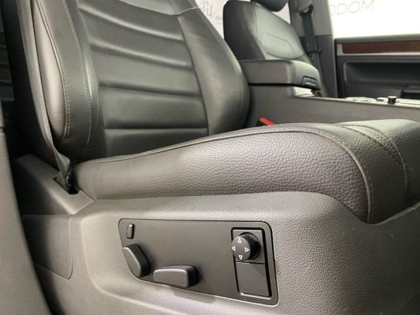 Volkswagen Touareg I Рестайлинг с пробегом 2008 года, цена 897 000 рублей, 224276 км, внедорожник, Автокод Объявления