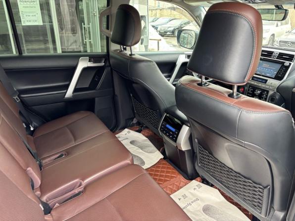 Toyota Land Cruiser Prado 150 Series Рестайлинг 2 с пробегом 2019 года, цена 5 980 000 рублей, 79867 км, внедорожник, Автокод Объявления