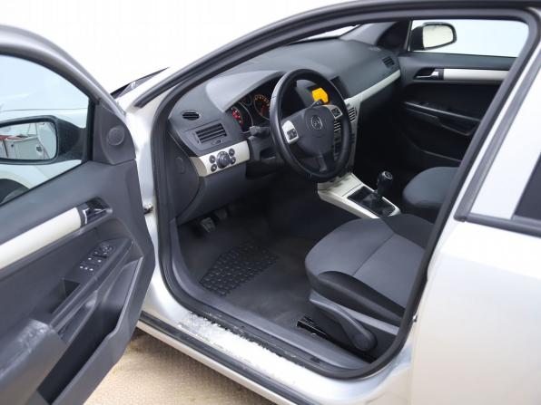 Opel Astra H Рестайлинг с пробегом 2008 года, цена 420 000 рублей, 293759 км, универсал, Автокод Объявления