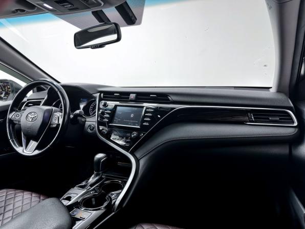 Toyota Camry VIII (XV70) с пробегом 2019 года, цена 2 700 000 рублей, 157924 км, седан, Автокод Объявления