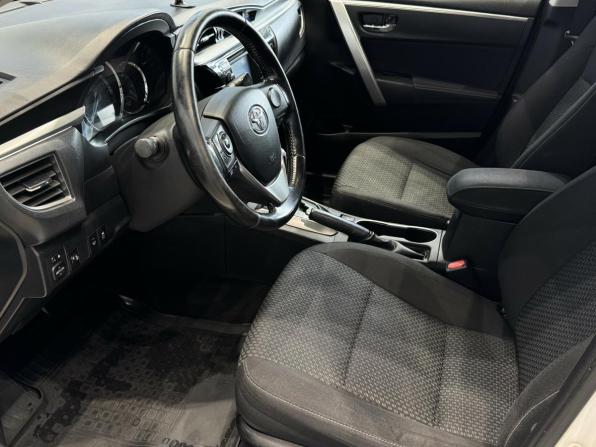 Toyota Corolla XI (E160 E170 E180) с пробегом 2014 года, цена 1 250 000 рублей, 253069 км, седан, Автокод Объявления