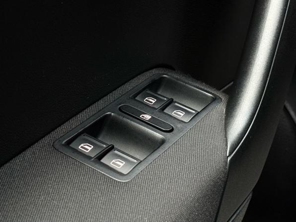 Volkswagen Polo V с пробегом 2011 года, цена 699 000 рублей, 227550 км, хэтчбек, Автокод Объявления