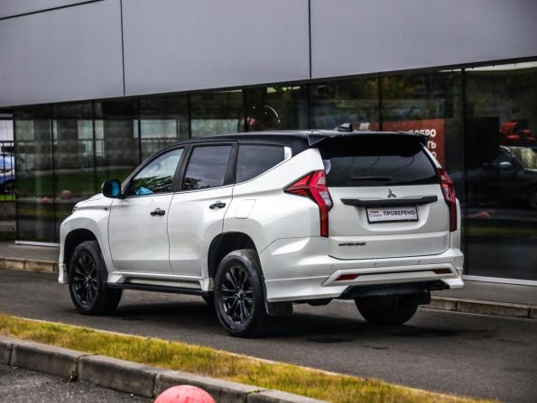 Mitsubishi Montero Sport III Рестайлинг с пробегом 2022 года, цена 4 199 000 рублей, 55400 км, внедорожник, Автокод Объявления