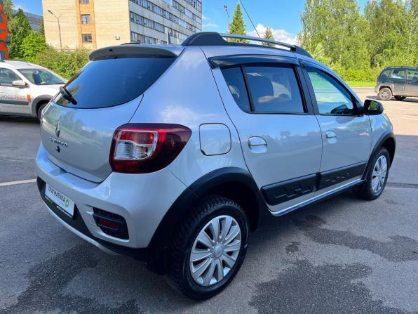 Renault Sandero II с пробегом 2016 года, цена 950 000 рублей, 125880 км, хэтчбек, Автокод Объявления