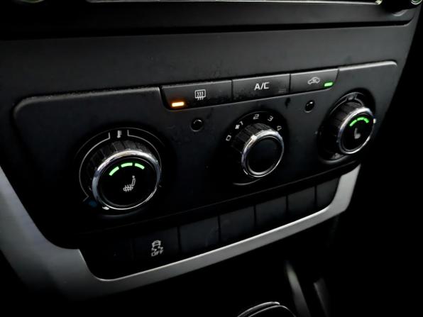 Skoda Yeti I Рестайлинг с пробегом 2014 года, цена 1 265 000 рублей, 102059 км, внедорожник, Автокод Объявления