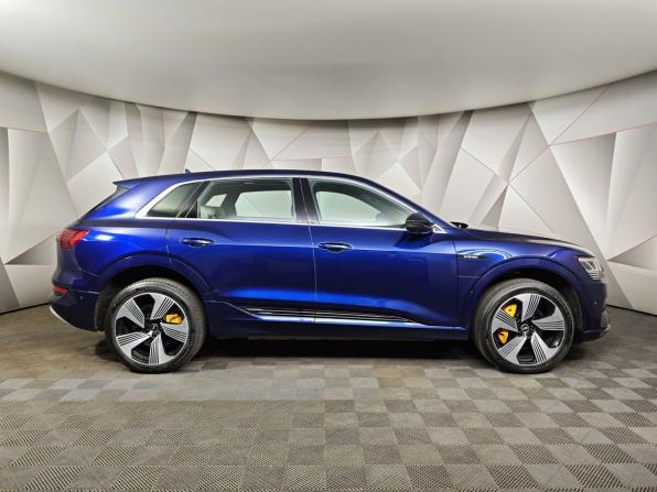 Audi e-tron I с пробегом 2021 года, цена 3 195 000 рублей, 142875 км, внедорожник, Автокод Объявления