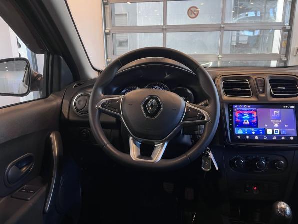 Renault Sandero II Рестайлинг с пробегом 2019 года, цена 1 310 000 рублей, 69844 км, хэтчбек, Автокод Объявления
