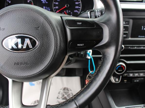 Kia Rio IV Рестайлинг с пробегом 2021 года, цена 1 550 400 рублей, 70850 км, седан, Автокод Объявления