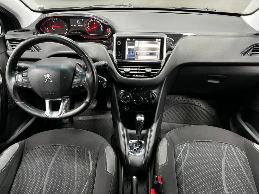 Peugeot 208 I Казань  - изображение 14