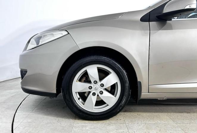 Renault Fluence I с пробегом 2011 года, цена 685 000 рублей, 211857 км, седан, Автокод Объявления