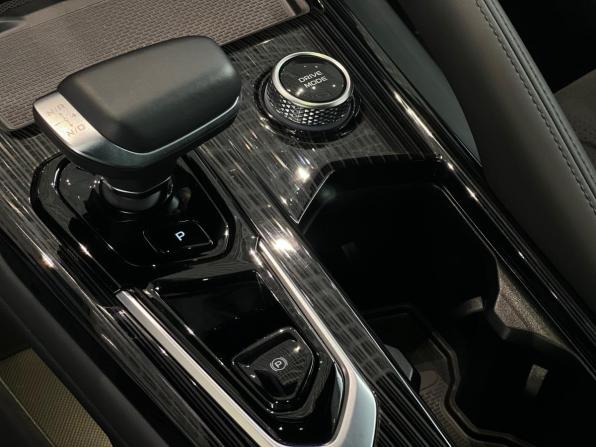 Geely Monjaro I с пробегом 2024 года, цена 4 595 000 рублей, 2805 км, внедорожник, Автокод Объявления