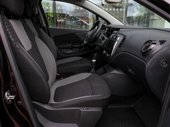 Renault Kaptur I с пробегом 2019 года, цена 1 349 000 рублей, 110280 км, внедорожник, Автокод Объявления