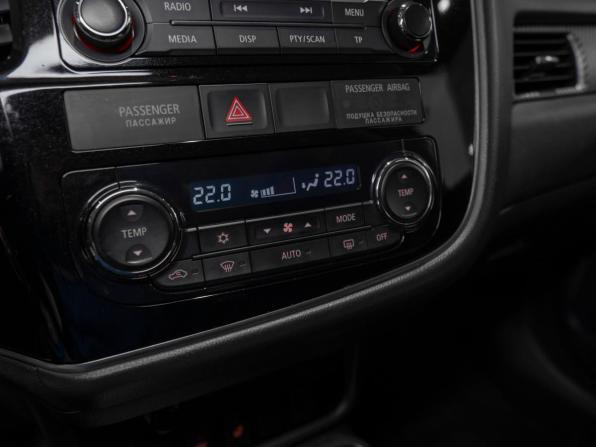 Mitsubishi Outlander III Рестайлинг 2 с пробегом 2017 года, цена 2 120 000 рублей, 74846 км, внедорожник, Автокод Объявления
