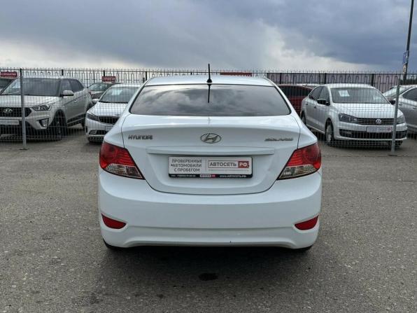 Hyundai Solaris I с пробегом 2014 года, цена 995 749 рублей, 123215 км, седан, Автокод Объявления