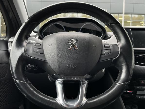 Peugeot 2008 I Рестайлинг с пробегом 2019 года, цена 1 450 000 рублей, 196740 км, внедорожник, Автокод Объявления