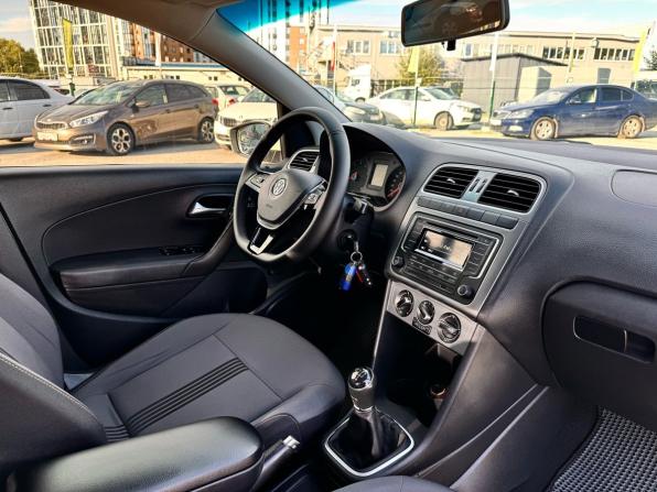 Volkswagen Polo V Рестайлинг с пробегом 2016 года, цена 969 000 рублей, 154600 км, седан, Автокод Объявления