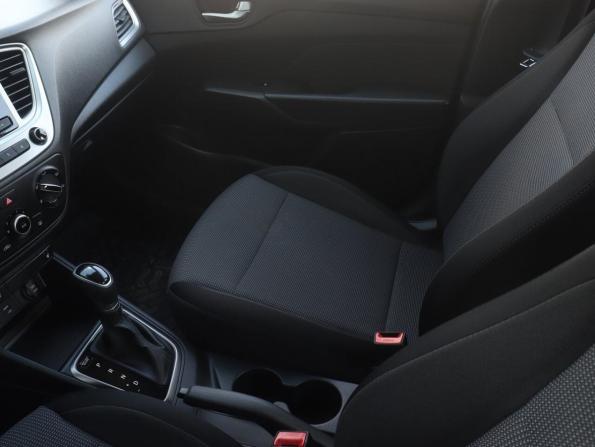 Hyundai Solaris II Рестайлинг с пробегом 2021 года, цена 1 663 000 рублей, 65030 км, седан, Автокод Объявления