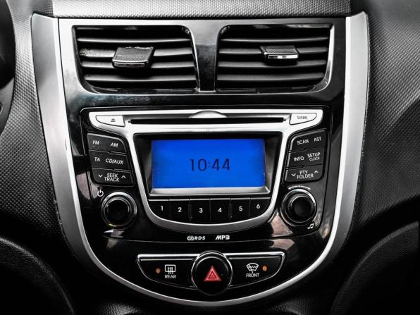 Hyundai Solaris I с пробегом 2013 года, цена 789 000 рублей, 208950 км, седан, Автокод Объявления
