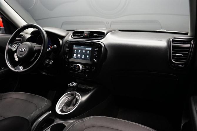 Kia Soul II Рестайлинг с пробегом 2018 года, цена 1 707 000 рублей, 97000 км, хэтчбек, Автокод Объявления
