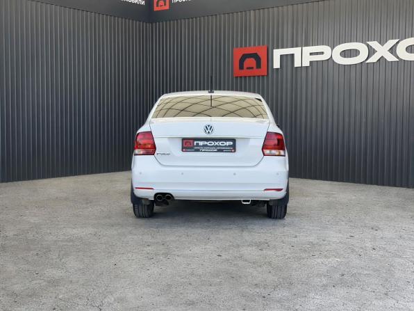 Volkswagen Polo V Рестайлинг с пробегом 2017 года, цена 1 447 000 рублей, 78351 км, седан, Автокод Объявления