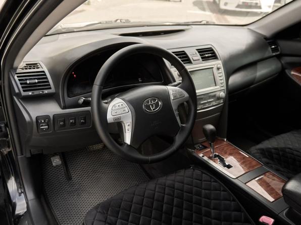 Toyota Camry VI (XV40) Рестайлинг с пробегом 2010 года, цена 940 000 рублей, 348122 км, седан, Автокод Объявления