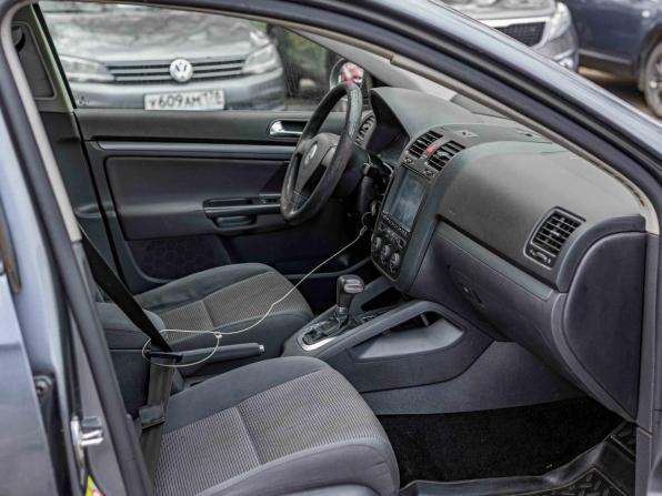 Volkswagen Jetta V с пробегом 2009 года, цена 405 000 рублей, 329656 км, седан, Автокод Объявления