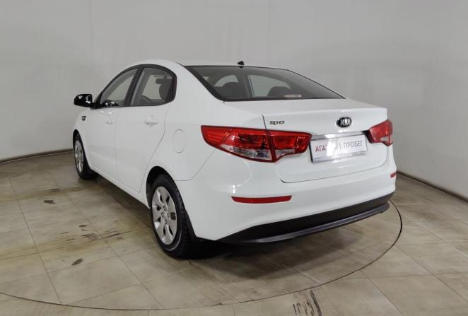 Kia Rio III Рестайлинг с пробегом 2015 года, цена 1 050 000 рублей, 166000 км, седан, Автокод Объявления