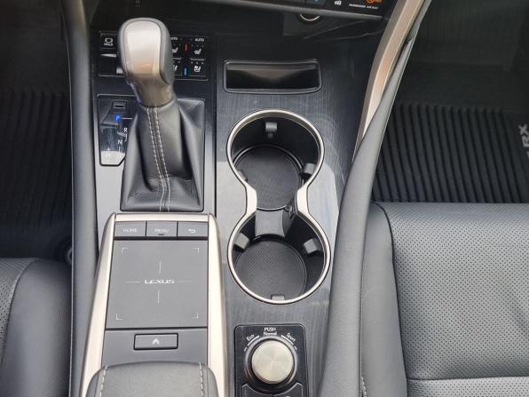 Lexus RX IV Рестайлинг с пробегом 2021 года, цена 5 390 000 рублей, 63711 км, внедорожник, Автокод Объявления