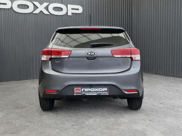 Kia Rio III Рестайлинг с пробегом 2017 года, цена 1 177 000 рублей, 57729 км, хэтчбек, Автокод Объявления