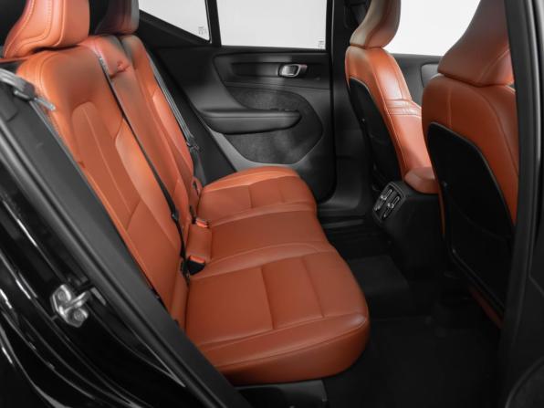 Volvo XC40 I с пробегом 2021 года, цена 3 237 000 рублей, 53469 км, внедорожник, Автокод Объявления