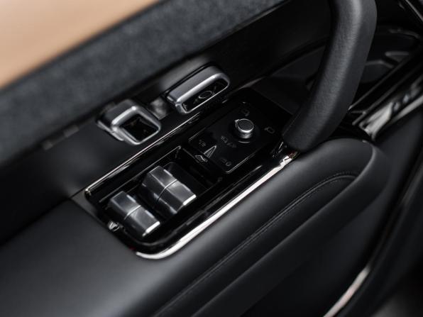 Новый Land Rover Range Rover Sport III 2025 года, цена 22 052 100 рублей, внедорожник, Автокод Объявления