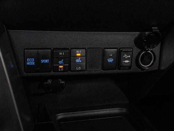 Toyota RAV4 IV (XA40) Рестайлинг с пробегом 2019 года, цена 3 699 000 рублей, 41237 км, внедорожник, Автокод Объявления