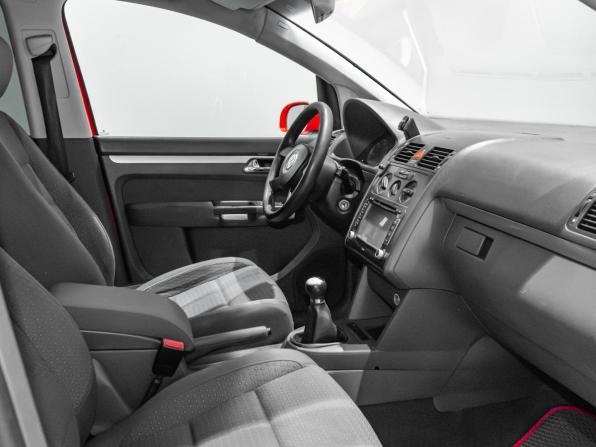 Volkswagen Touran I с пробегом 2004 года, цена 487 108 рублей, 339265 км, минивэн, Автокод Объявления