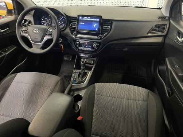 Hyundai Solaris II Рестайлинг с пробегом 2021 года, цена 1 150 000 рублей, 378625 км, седан, Автокод Объявления