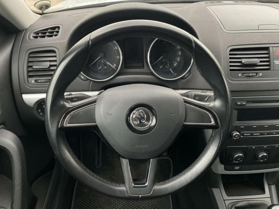 Skoda Yeti I Рестайлинг Тверь  - изображение 11