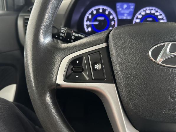 Hyundai Solaris I Рестайлинг с пробегом 2014 года, цена 955 000 рублей, 119115 км, седан, Автокод Объявления