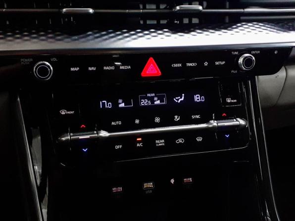 Kia Carnival IV с пробегом 2022 года, цена 4 240 000 рублей, 96500 км, минивэн, Автокод Объявления