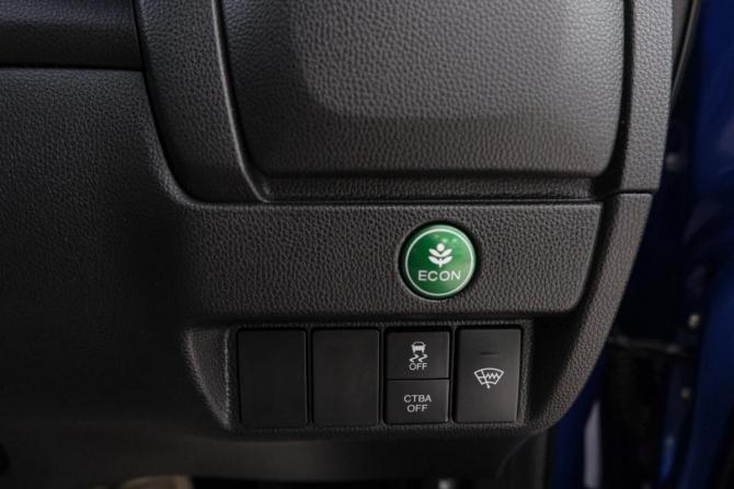 Honda Fit III с пробегом 2013 года, цена 999 000 рублей, 60000 км, хэтчбек, Автокод Объявления