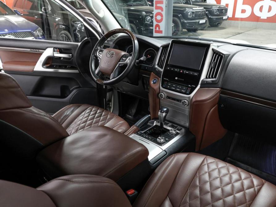 Toyota Land Cruiser 200 Series Рестайлинг 2 Москва  - изображение 12