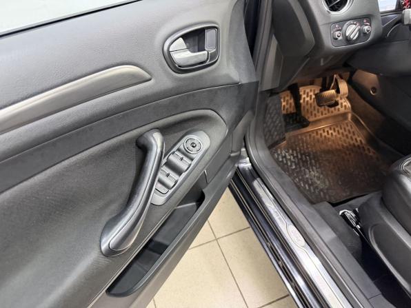 Ford Mondeo IV Рестайлинг с пробегом 2010 года, цена 699 000 рублей, 218402 км, седан, Автокод Объявления