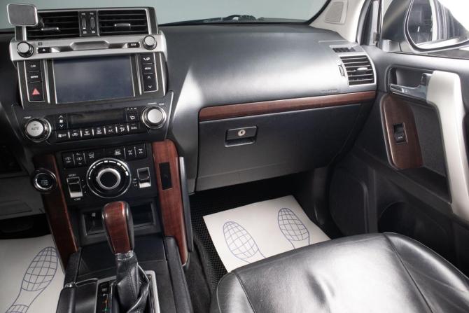 Toyota Land Cruiser Prado 150 Series Рестайлинг 2 с пробегом 2015 года, цена 3 669 000 рублей, 206000 км, внедорожник, Автокод Объявления