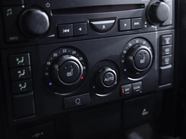 Land Rover Discovery III с пробегом 2008 года, цена 825 000 рублей, 373219 км, внедорожник, Автокод Объявления