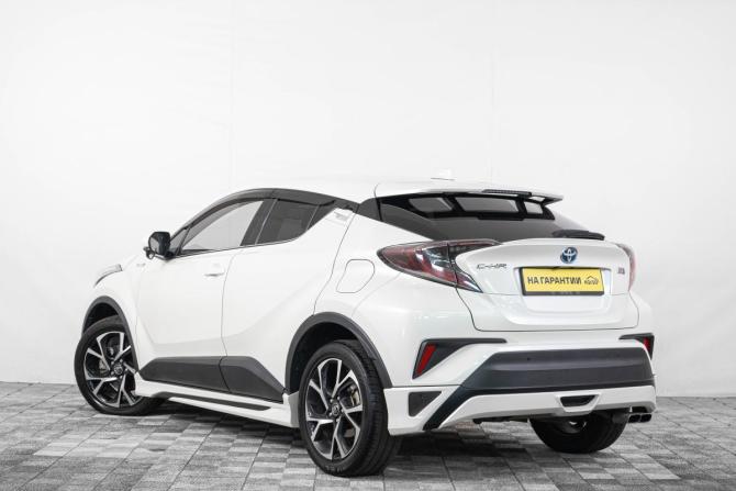 Toyota C-HR I с пробегом 2017 года, цена 2 359 000 рублей, 160000 км, внедорожник, Автокод Объявления