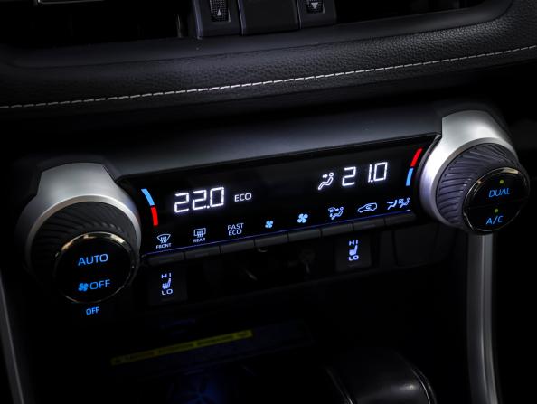 Toyota RAV4 V (XA50) с пробегом 2020 года, цена 3 739 000 рублей, 79504 км, внедорожник, Автокод Объявления