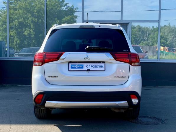 Mitsubishi Outlander III Рестайлинг 2 с пробегом 2015 года, цена 1 729 000 рублей, 99954 км, внедорожник, Автокод Объявления