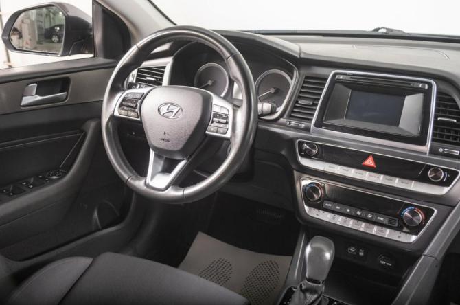 Hyundai Sonata VII (LF) Рестайлинг с пробегом 2018 года, цена 2 199 000 рублей, 71000 км, седан, Автокод Объявления