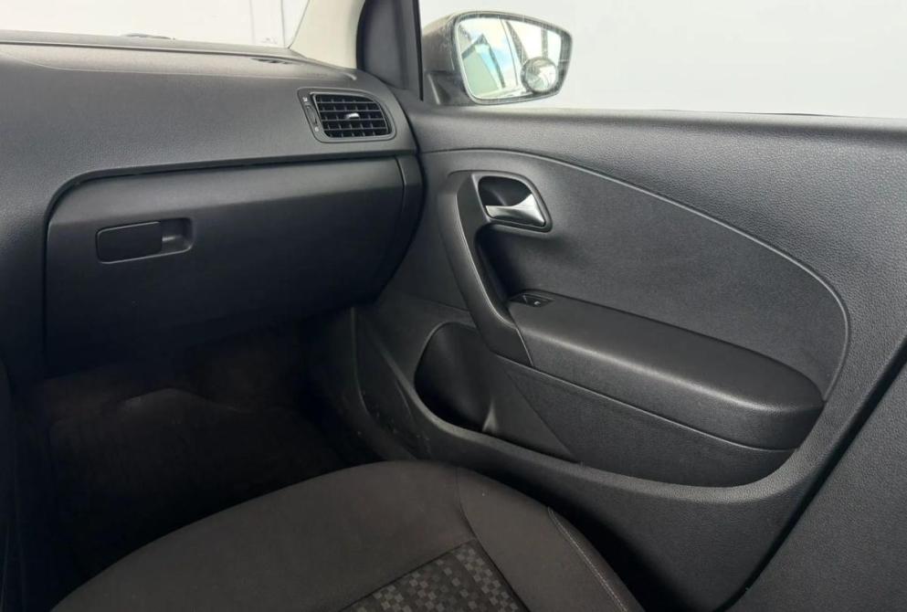 Volkswagen Polo V Рестайлинг Киров  - изображение 14