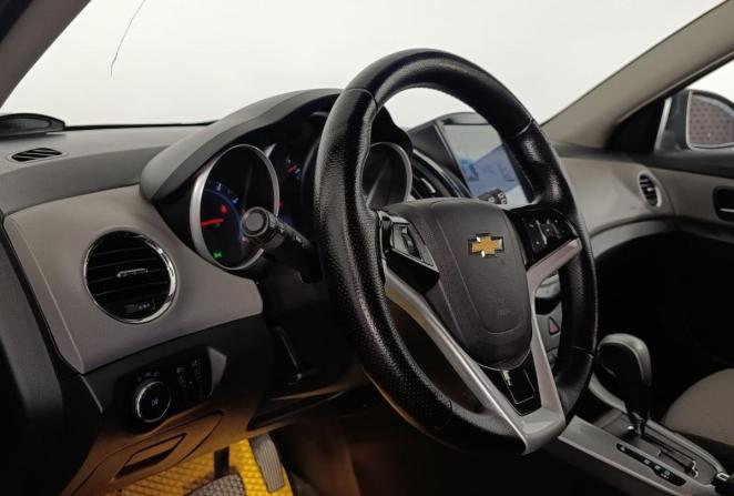 Chevrolet Cruze I Рестайлинг с пробегом 2014 года, цена 660 000 рублей, 233267 км, хэтчбек, Автокод Объявления