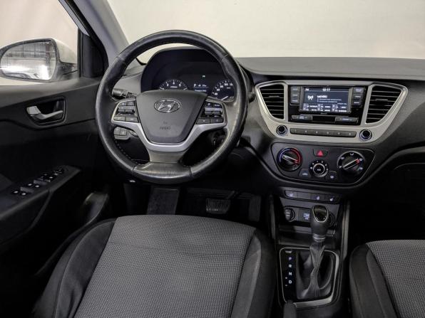 Hyundai Solaris II с пробегом 2019 года, цена 1 060 000 рублей, 141460 км, седан, Автокод Объявления